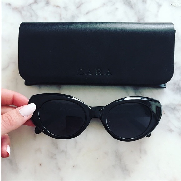Zara Accessories - NEW zara black sunglasses